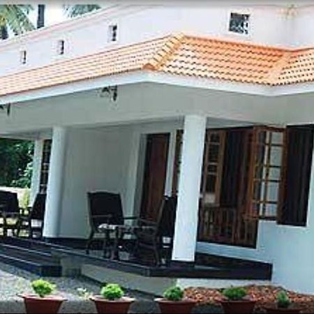 Palmy Residency Apartamento Alappuzha Exterior foto